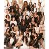 40 ikonikus nő egy fotón: elképesztő kép készült  a brit Vogue leköszönő főszerkesztője kedvéért