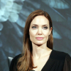 Amber Heard lelkitársat lát Angelina Jolie-ban, a segítségét kérte