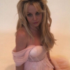 Britney Spears elárulta, melyik neves divattervező készíti a menyasszonyi ruháját