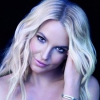 Britney Spears pincérnőnek állt