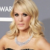 Carrie Underwood: egymillió a Vöröskeresztnek