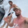 Chris Hemsworth hóban fürdőzött