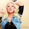 Christina Aguilera büszke az alakjára