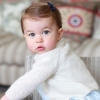 Ellenállhatatlanul aranyos a kis Sarolta hercegnő