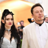 Elon Musk barátnője terhes