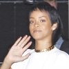Extra rövidre vágatta haját Rihanna