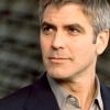 George Clooney újra facér