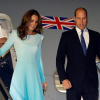 Katalin hercegné gyönyörű akvamarin ruhában érkezett Pakisztánba