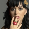 Katy Perry nem vetkőzik le... teljesen