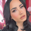 Királynői vörös estélyiben ragyogott Demi Lovato egy jótékonysági gálán