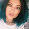 Kylie Jenner felismerhetetlen szőke hajjal