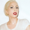 Lady Gaga meztelenül pózol a V címlapján