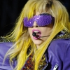 Lady Gaga sztriptízt kínált Charlie Sheennek