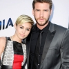 Miley és Liam ismét együtt a vörös szőnyegen