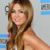 Miley Cyrust kövérnek tartják