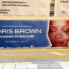 Az összevert Rihanna fotójával tiltakoznak Chris Brown ellen