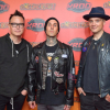 Orvosai eltiltották Travis Barkert a dobolástól! A Blink-182 lemondta őszi fellépéssorozatát