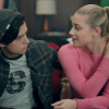 Rossz hírrel szolgált a Riverdale kreátora a Bughead-rajongók számára