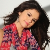 Selena Gomez meghosszabbíttatta haját