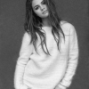 Selena Gomez smink nélkül az i-D címlapján