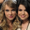 Selena szívesen turnézna Taylor Swifttel