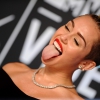 Miley Cyrus nyelve már mindenki szájában járt