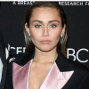 Tish Cyrus durván levágta Miley haját: nagyon rövid lett!