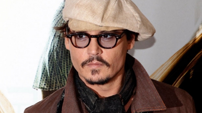 A Bahamákon nősül meg Johnny Depp