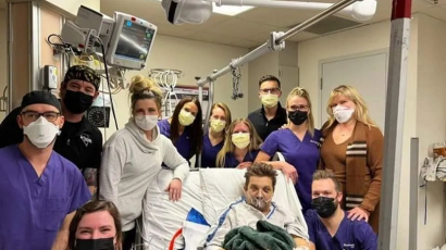 A kórházban ünnepelte 52. születésnapját Jeremy Renner - kedves videót posztolt