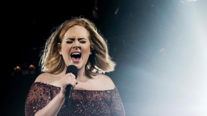 Adele olyat rappelt, hogy elámultak a mellette partizók