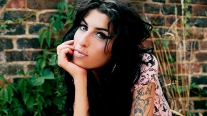 Amy Winehouse gyereket szeretne