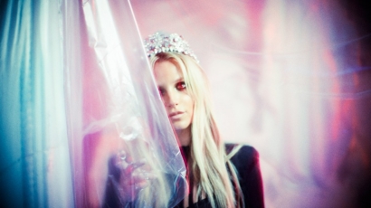 Szűz Mária előtt fotózták le Britney Spears-t – őszinte interjú készült a pophercegnővel!