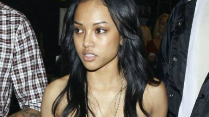 Chris Brown barátnője kiakadt Rihanna csókja miatt