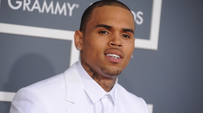 Chris Brown bevonult a rehabra