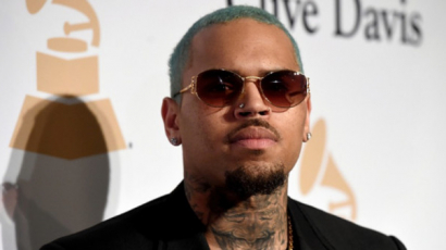 Chris Brown megtörte a csendet! Minden ellene felhozott vádat tagad