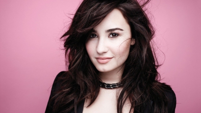 Dalpremier: Demi Lovato — Heart by Heart