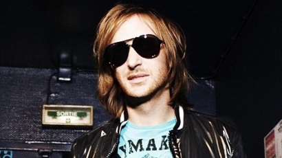 David Guetta feltörekvő DJ-ken segít