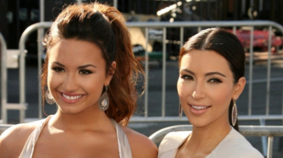 Demi Lovato örül Kim Kardashian lánykérésének 