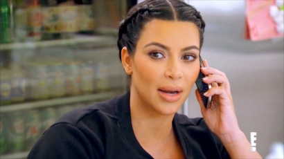 Drogozással vádolja húgát Kim Kardashian