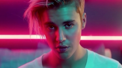 Eddigi legviccesebb színpadi esését produkálta Justin Bieber