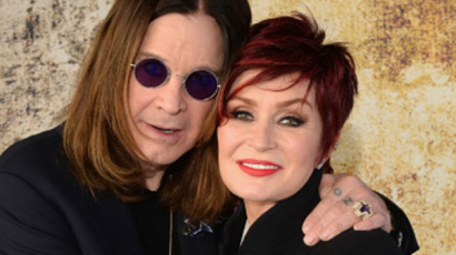 Egy évvel szakításuk után Ozzy és Sharon Osbourne megújították házassági fogadalmukat
