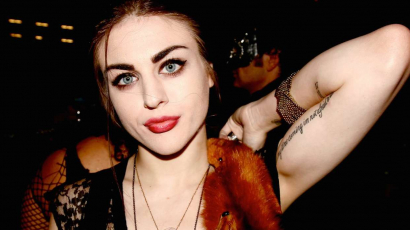 Egy évvel válása után új pasija van Frances Bean Cobainnek