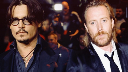 Együtt forgat Johnny Depp és Rhys Ifans