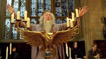 Elhunyt Sir Michael Gambon, a Dumbledore professzort alakító színész