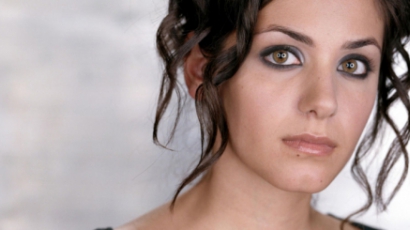 Ellopták Katie Melua mobiltelefonját