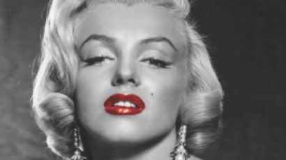 Elolvastuk! Mercedes Reinberger – A tükörben: Marilyn Monroe