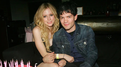 Exférjével lépett fel Avril Lavigne – videó