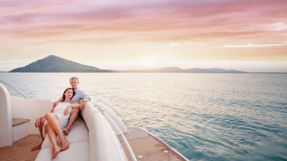 Hajós nyaralás pároknak: romantikus időtöltés a nyílt tengeren