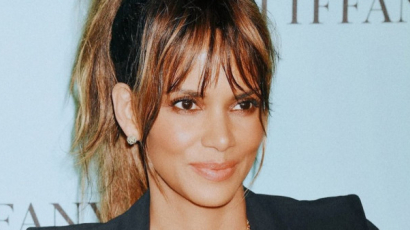 Halle Berry testét áttetsző csipke takarta az új filmje premierjén