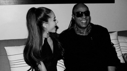 Így hangzik élőben Ariana Grande és Stevie Wonder közös dala!